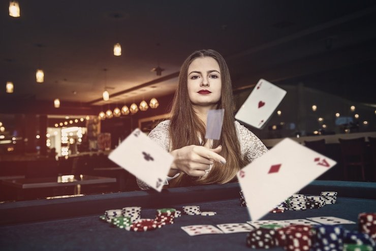 Dealer Blackjack siap melayani pemain